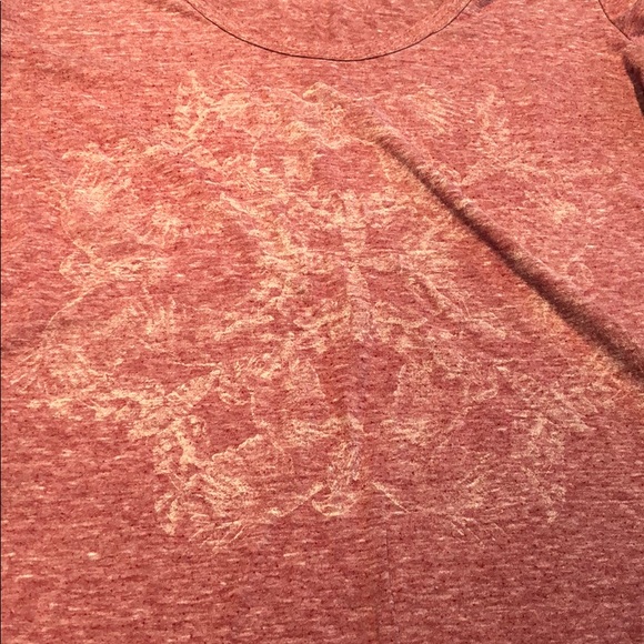 T shirt - Picture 2 of 2